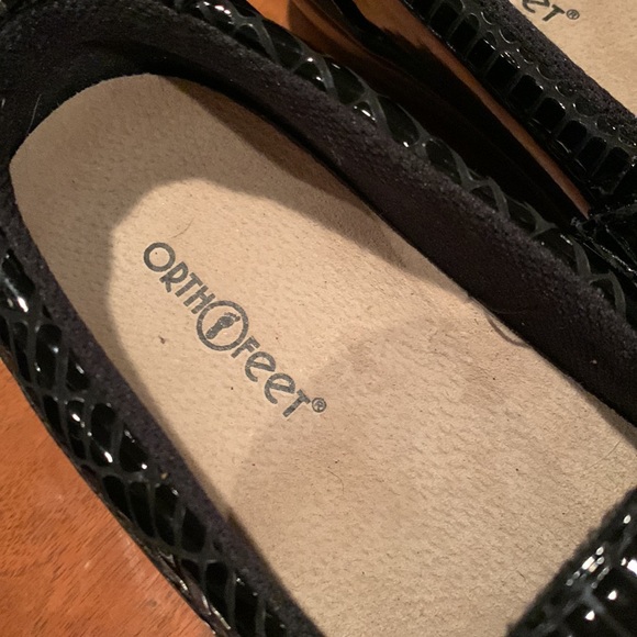 Orthofeet shoes - easy on - 8 Wide. - Picture 3 of 9